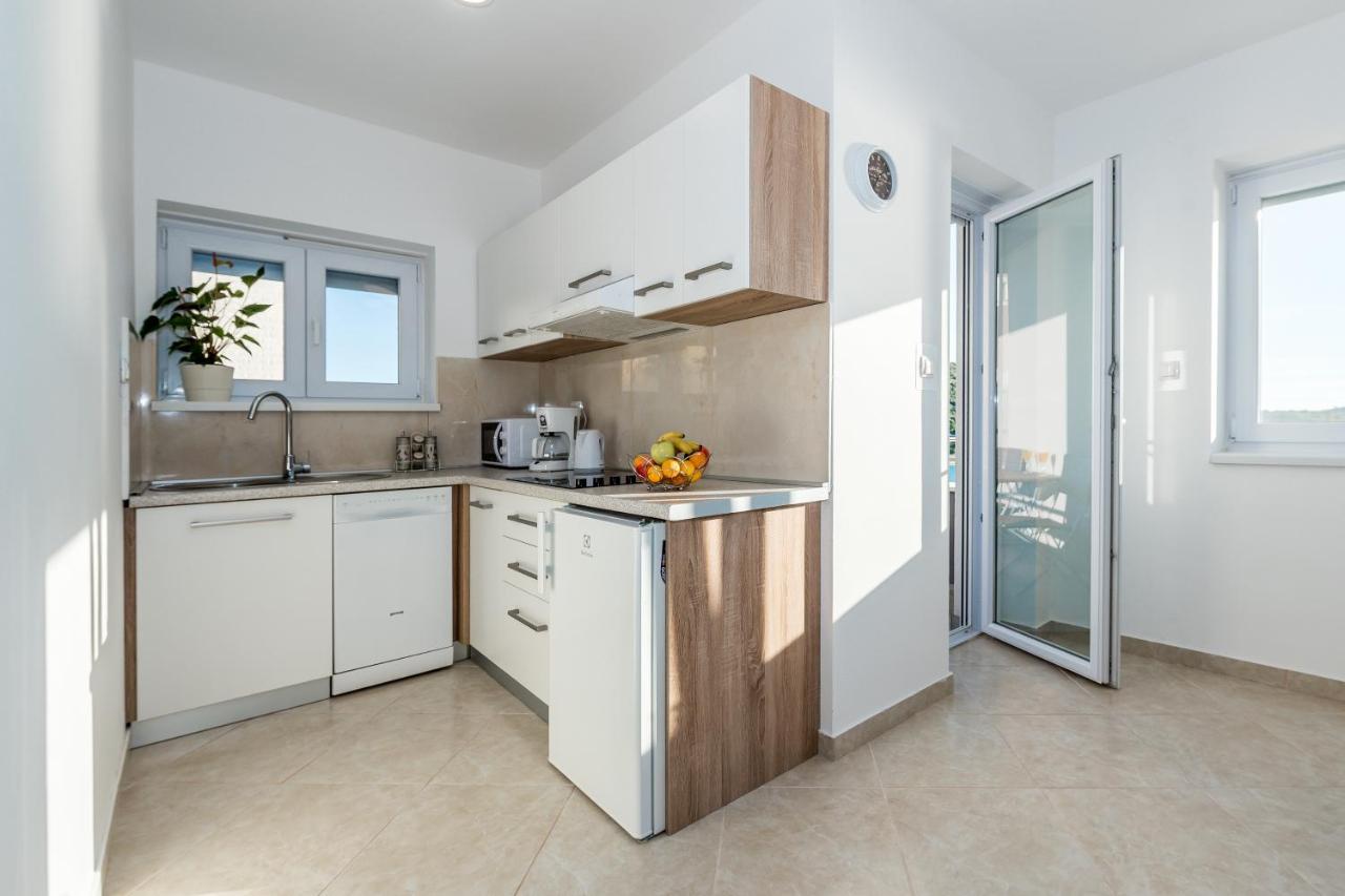 Villa Mirta Tisno Esterno foto