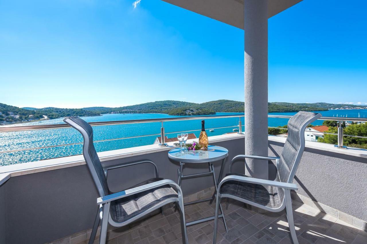 Villa Mirta Tisno Esterno foto